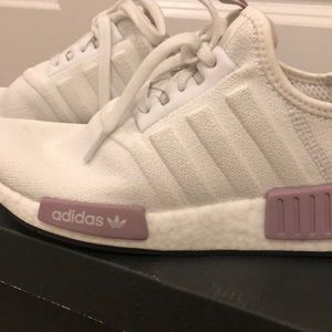 Adidas Sneakers